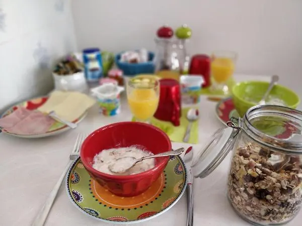 Bed & Breakfast Casa Coloridos 4*